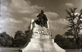 1963 Budapest, X. ker., kőbányai városképek, utcafotók, épületfelvételek, 21 db szabadon felhasználh...
