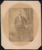 cca 1857 Férfi magyaros viseletben, vintage fotó, 10,5x8 cm. karton 15,5x12,5 cm