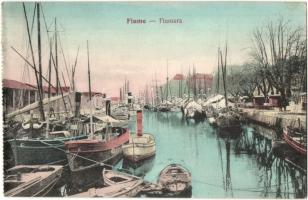 Fiume, Fiumara csatorna, hajók / Fiumara canal, ships - képeslapfüzetből / from postcard booklet (EK)