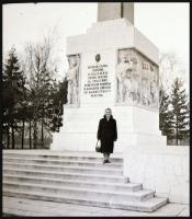 cca 1950 Városképek különféle magyar városokból: Kaposvár, Sopron, tenisz mérkőzés, kb. 60 db vintag...