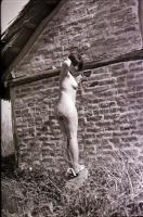 A tanya új lakója, cca 1976-ben készült, szolidan erotikus felvételek, 36 db vintage negatív, 24x36 ...