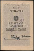 1952 Fényképes osztrák útlevél jugoszláv bejegyzésekkel