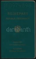 1973 Fényképes osztrák útlevél spanyol, görög, magyar, stb. bejegyzésekkel