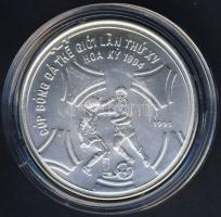 Vietnam 1991. 100D Ag "Labdarúgó VB" T:1