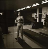 Csábos teremtések pucér kavalkádja, cca 1960 és 1980 között készült, szolidan erotikus felvételek ve...