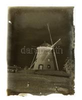 cca 1930 Alföldi szélmalmok, 2 db vintage üveglemez negatív Kerny István (1879-1963) budapesti fotóművész hagyatékából, 6x9 cm / windmills, vintage photo negative