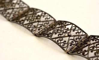 Ezüst(Ag) filigrán karkötő, jelzett, h: 19 cm, nettó: 22,1 g