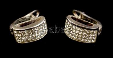 Ezüst(Ag) nyaklánc, apró kövekkel díszített függővel, hozzáillő fülbevalóval, jelzett, bruttó: 16,1 ...