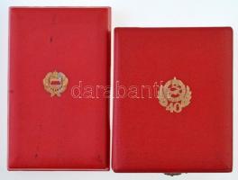 ~1960-1980. "Honvédelmi Érdemérem 20 év" aranyozott fém kitüntetés mellszalagon, dísztokba...