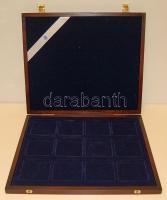 Fa éremtartó kazetta, 12 férőhellyel, használt, jó állapotban