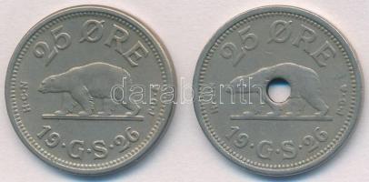 Grönland / Dán gyarmat 1926. 25ö Cu-Ni (2xklf) 1940-ben begyűjtötték ezeket az érméket, majd az Amerikai Egyesült Államokban lyukasztották őket. T:1-,2 Greenland / Danish colony 1926. 25 Ore Cu-Ni (2xdiff) This coin was withdrawn from circulation in 1940 and sent to the USA to be holed. C:AU,XF Krause KM#5