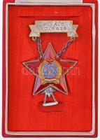-~1950. Kiváló Dolgozó Rákosi-címeres zománcozott fém kitüntetés miniatűrrel, eredeti tokban T:2