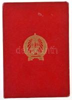 -~1950. "Kiváló Dolgozó" Rákosi-címeres zománcozott fém kitüntetés miniatűrrel, eredeti to...