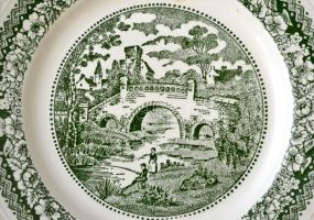 Ironstone hiányos tányér készlet, levonó képes(Old Country Castles), jelzett, kopott, d: 22,5-28 cm,...