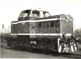 28 db MODERN külföldi vasúti motívumlap, 2 db képeslap füzetben / 20 modern railway motive postcards...