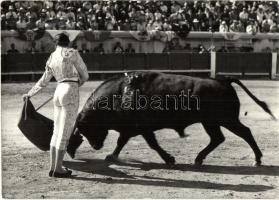 6 db főleg régi bikaviadalos motívumlap, ebből 2 modern / 6 mainly pre-1945 bullfight motive cards, ...