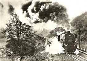 18 db MODERN külföldi vasúti motívumlap, 2 db képeslap füzetben / 18 modern railway motive postcards...