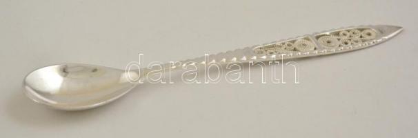 Ezüst(Ag) filigrán díszítésű kiskanál, 6 db, jelzett, h: 13,5 cm, nettó: 94,1 g