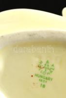 Hollóházi levél alakú füles tálka, matricás, jelzett, kis kopásokkal, 14×11 cm