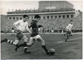 Futballjelenetek (Honvéd-Rapid, Kinizsi-Ausztria, Magyarország-Ausztria), 3 db fotó, Kozák Lajos pec...