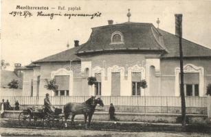 1914 Mezőkeresztes, Református paplak, lovashintó