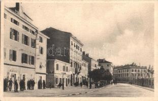 Pola, Pula; Via Mazzini / street (EK)