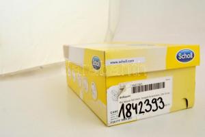 Kis méretű fali tükör, faragott fa keretben, 29×15 cm