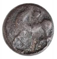 Kelták / Pannónia? Kr. e. ~II-I. század Ag Obolus (0,68g) T:2-,3 lapkahiba
Celtic Tribes / Pannonia...