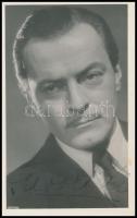 Jávor Pál (1902-1959) színész aláírása őt ábrázoló fotón