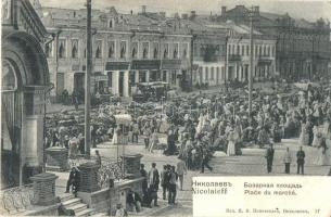Mykolaiv, Nikolayev, Nicolaieff; Place du marche / market square with vendors and shops (Rb)