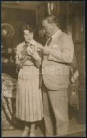 cca 1931 Bajor Gizi (1893-1951) színésznő Pethő Attila színész társaságában, fotó, rajta aláírásukkal, 14×8,5 cm