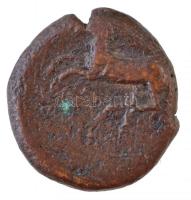 Szicília / Kainon Kr. e. ~360-340. Br érme előlapján griff, hátoldalán vágtató ló (7,72g) T:3 ki. Sicily / Kainon ~360-340. BC Br coin with griffin on obverse and horse on reverse (7,72g) C:F crack