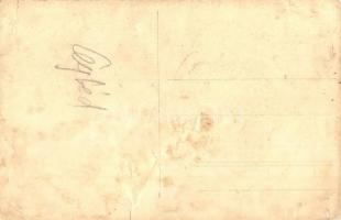 Cegléd, B. Molnár Erzsébet szülészeti és női kórház, orvosok és nővérek csoportképe, photo (gyűrött ...