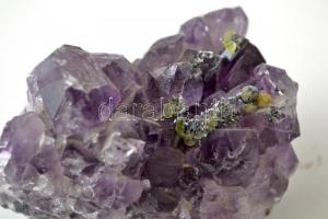 Kis ásványgyűjtemény, különféle darabokkal, összesen 7 db