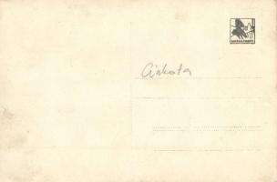 Budapest XVI. Cinkota, Tűzoltók csoportképe a laktanya előtt. photo