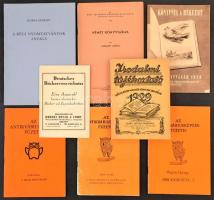 8 db különféle könyvészettel, könyvekkel kapcsolatos kiadvány, közte Az antikváriusképzés füzetei néhány kötete, papírkötésben, jó állapotban