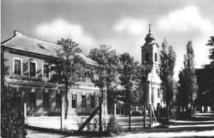 Adony - 4 db modern városképes lap: Népbolt, kerékpár, Egészségház, Községi Tanács végrehajtó bizott...