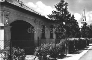 Felsőgöd - 4 db modern városképes lap: látképek, üzlet, Általános Iskola, Református templom, üdülő ...