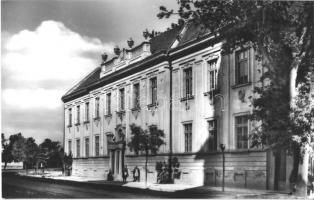 Tamási - 4 db modern városképes lap: Járási Tanácsház, automobil (Képzőművészeti Alap)