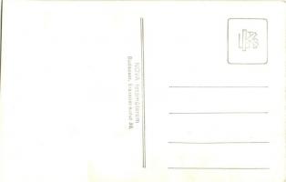 ~1940 Dés, Dej; utcakép, férfi kalappal az útjelző tábla alatt, mögötte ökrös szekér / street view, ...