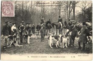 Chasse a courre, Au rendez-vous / French hunting postcard with hunting dogs. TCV card