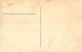 Kispesti Hadiárvák Gyermek Zenekara Merky János karnaggyal / Hungarian war orphans' children mu...