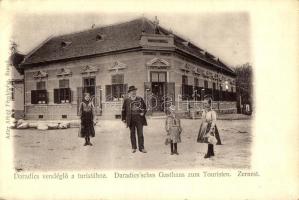 Zernest, Zernyest, Zarnesti; Fő utca, Daradics vendéglő a Turistához, gyerekek. Adler Alfréd fényképész / main street, restaurant (EK)
