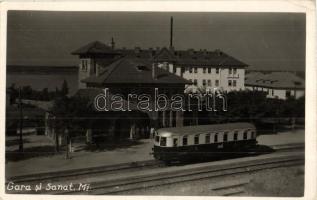 Eforie Sud (Carmen-Sylva); Gara si Sanat. Mii / Bahnhof / railway station, sanatorium, railcar. photo (EK)