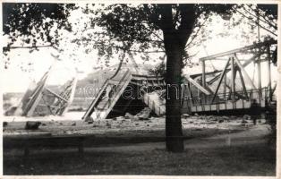 42 db RÉGI és MODERN  magyar és történelmi magyar városképes lap, közte fotólapok / 42 pre-1945 an m...