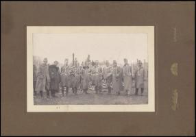 Katonai csoportkép, fotó, kartonra ragasztva, Divald Károly fia eperjesi műterméből, 13×19,5 cm