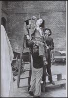 1945 Budapest, háborús bűnösök kivégzése, vintage negatívokról készült 6 db mai nagyítás, 25x18 cm