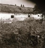 cca 1953 Szántódi révcsárda, Kotnyek Antal (1921-1990) budapesti fotóriporter hagyatékából 4 db vintage negatív, 6x6 cm