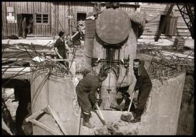 cca 1953 Budapest, a ,,földalatti villamos" (mai értelemben metró) építkezéséről készült riport...