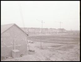 cca 1954 Sztálinváros építése, Kotnyek Antal (1921-1990) budapesti fotóriporter hagyatékából 58 db v...